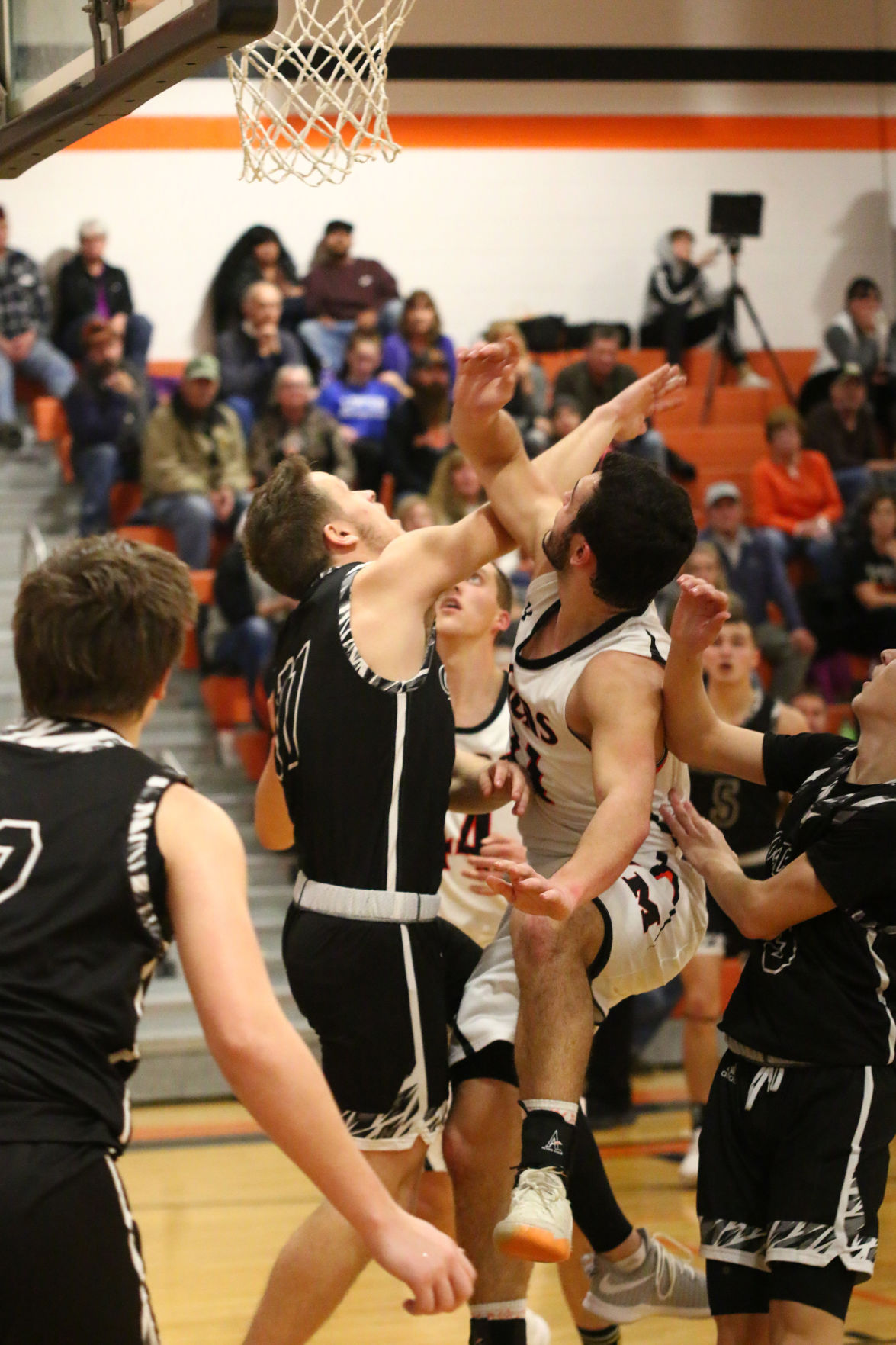 Mitchell-Ogallala Basketball (25).jpg